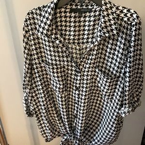 Harve’ Bernard Blouse- L